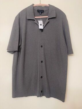 Premise Button-Front Short Sleeve Knit Top - Gray
